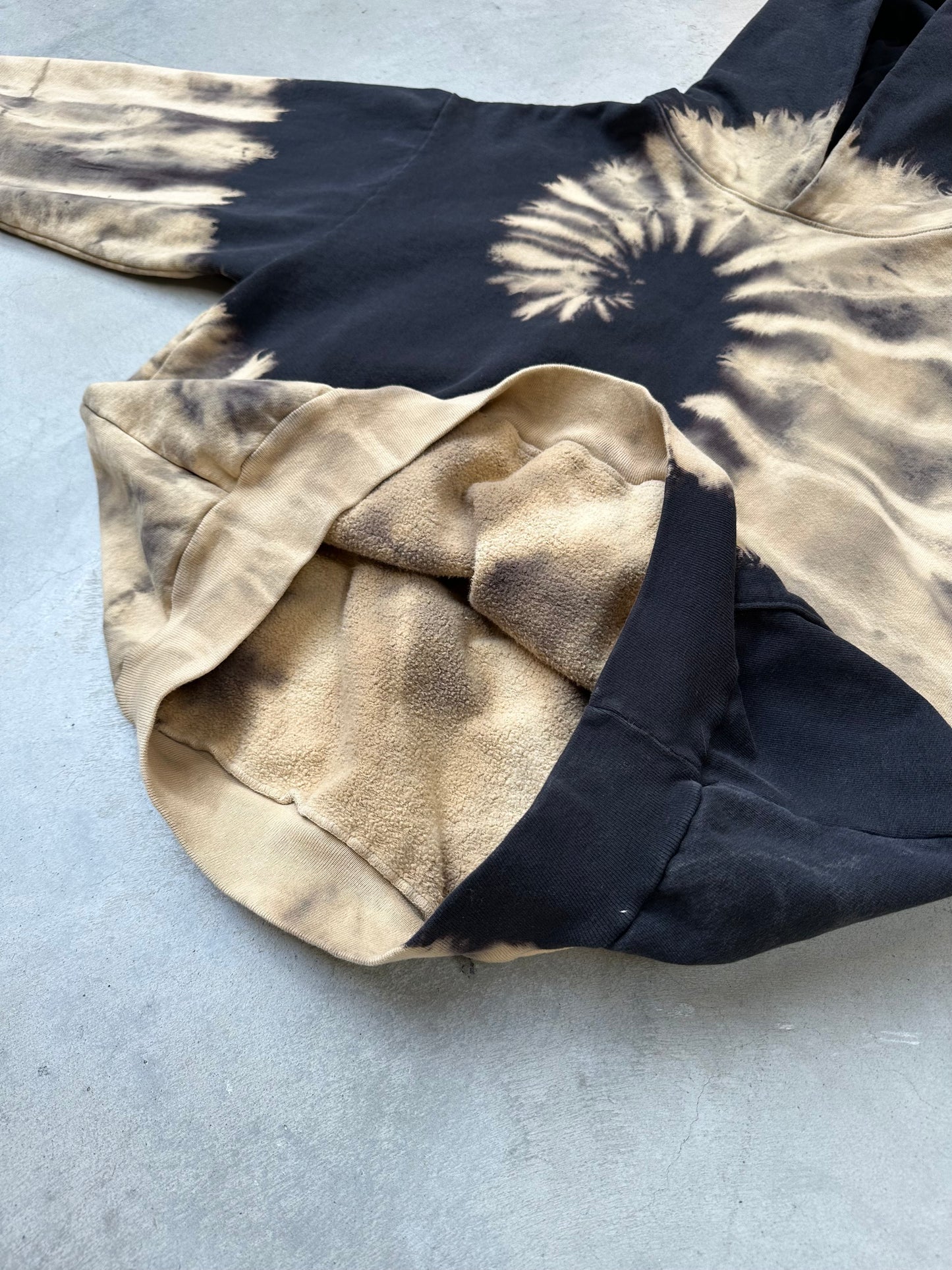 GREAT WAVE HOODIE