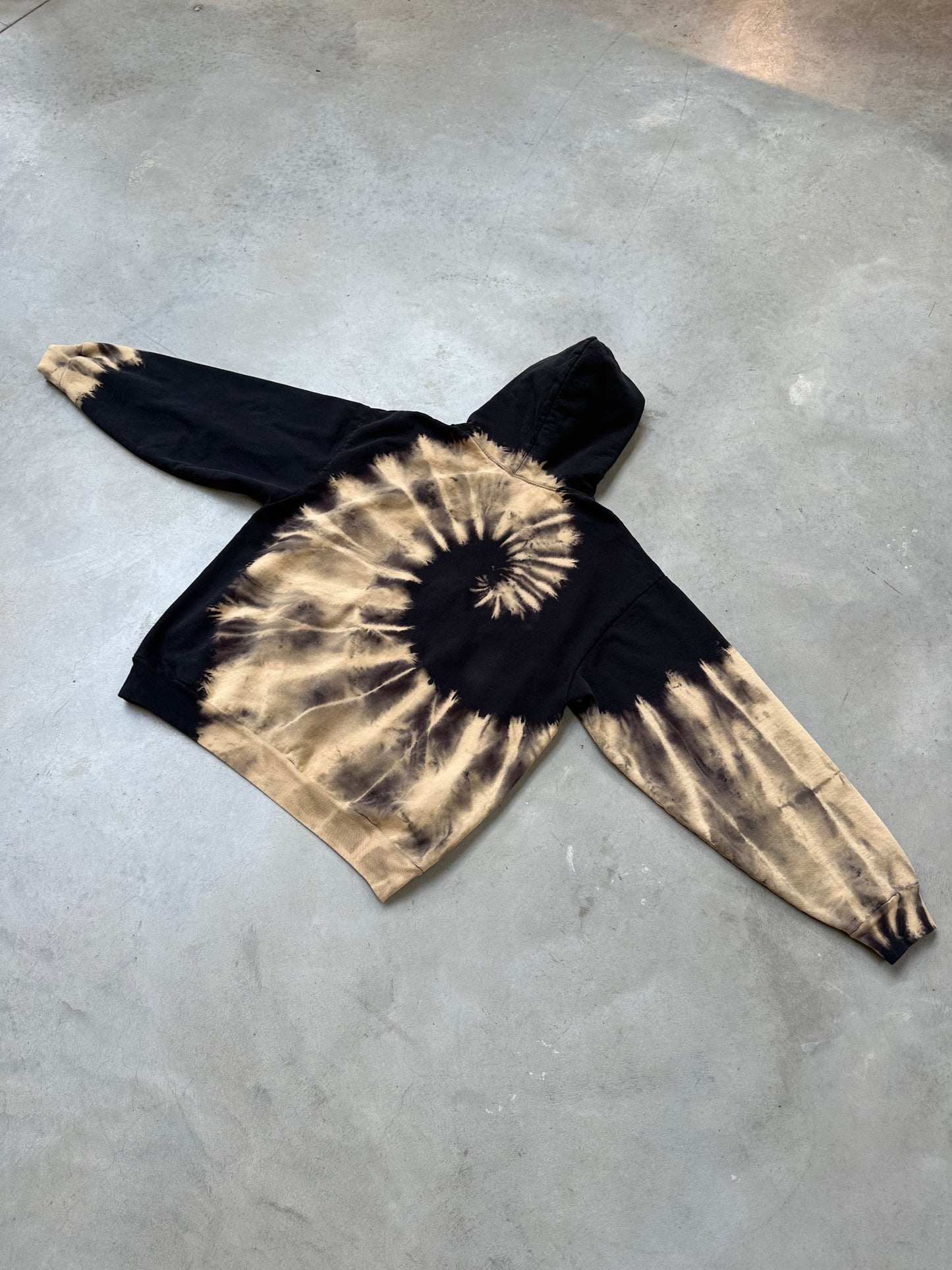 GREAT WAVE HOODIE