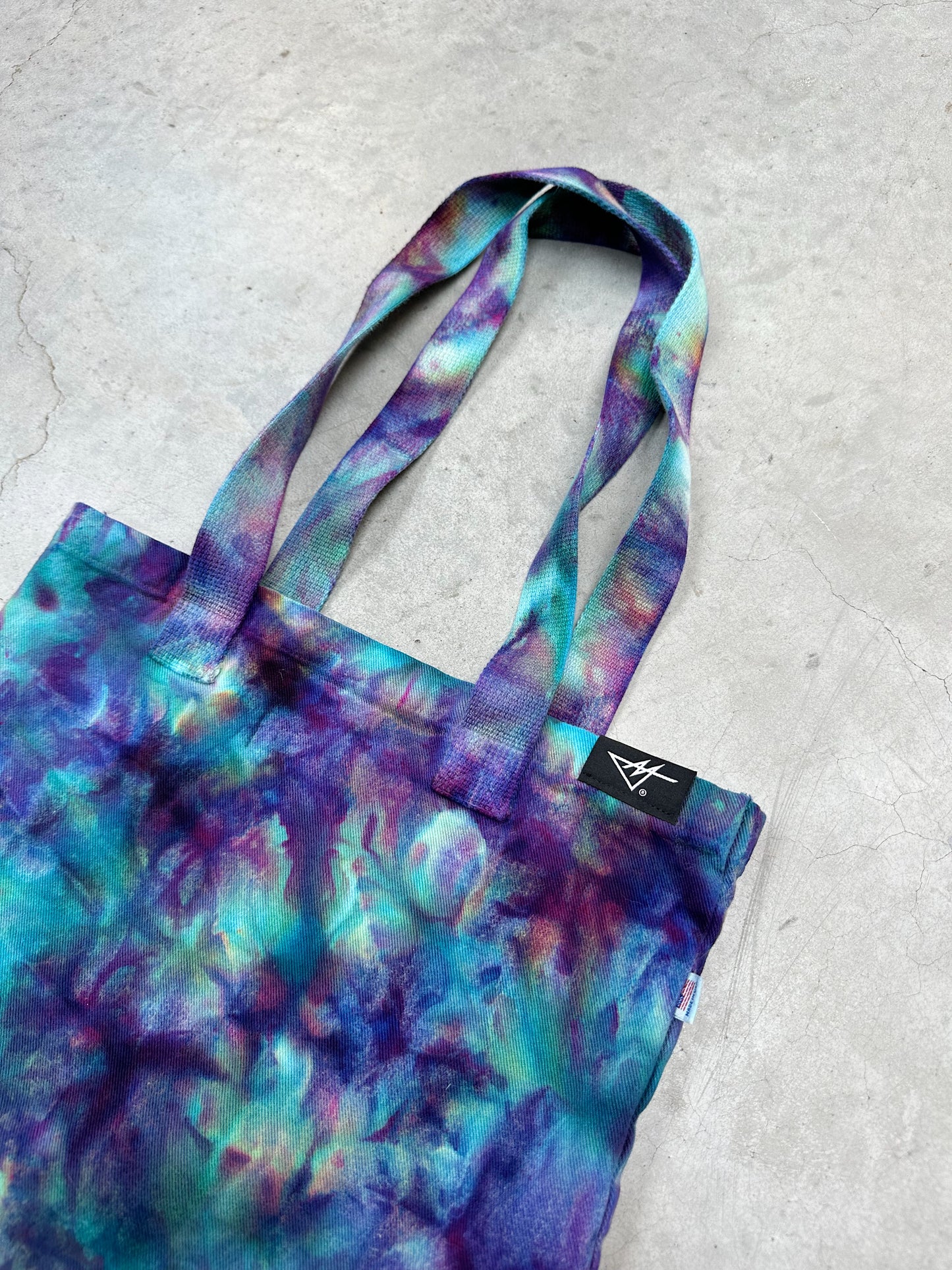 NEW TOTE BAGS