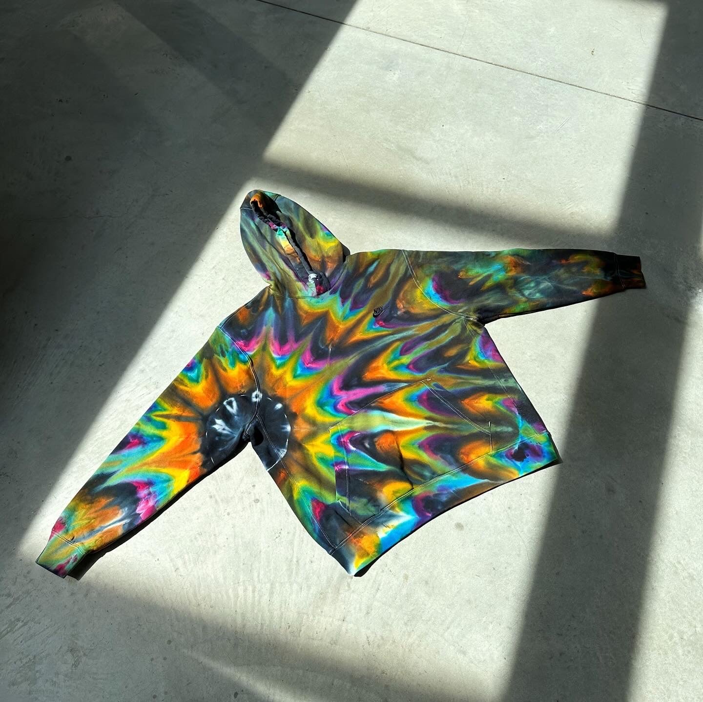 KALEIDOSCOPE NIKE HOODIE