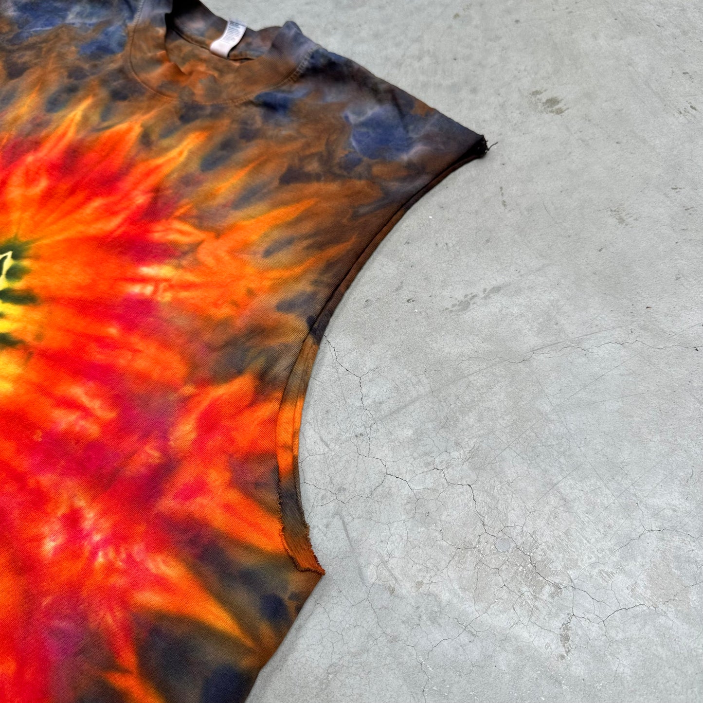 SAURON MUSCLE TANK