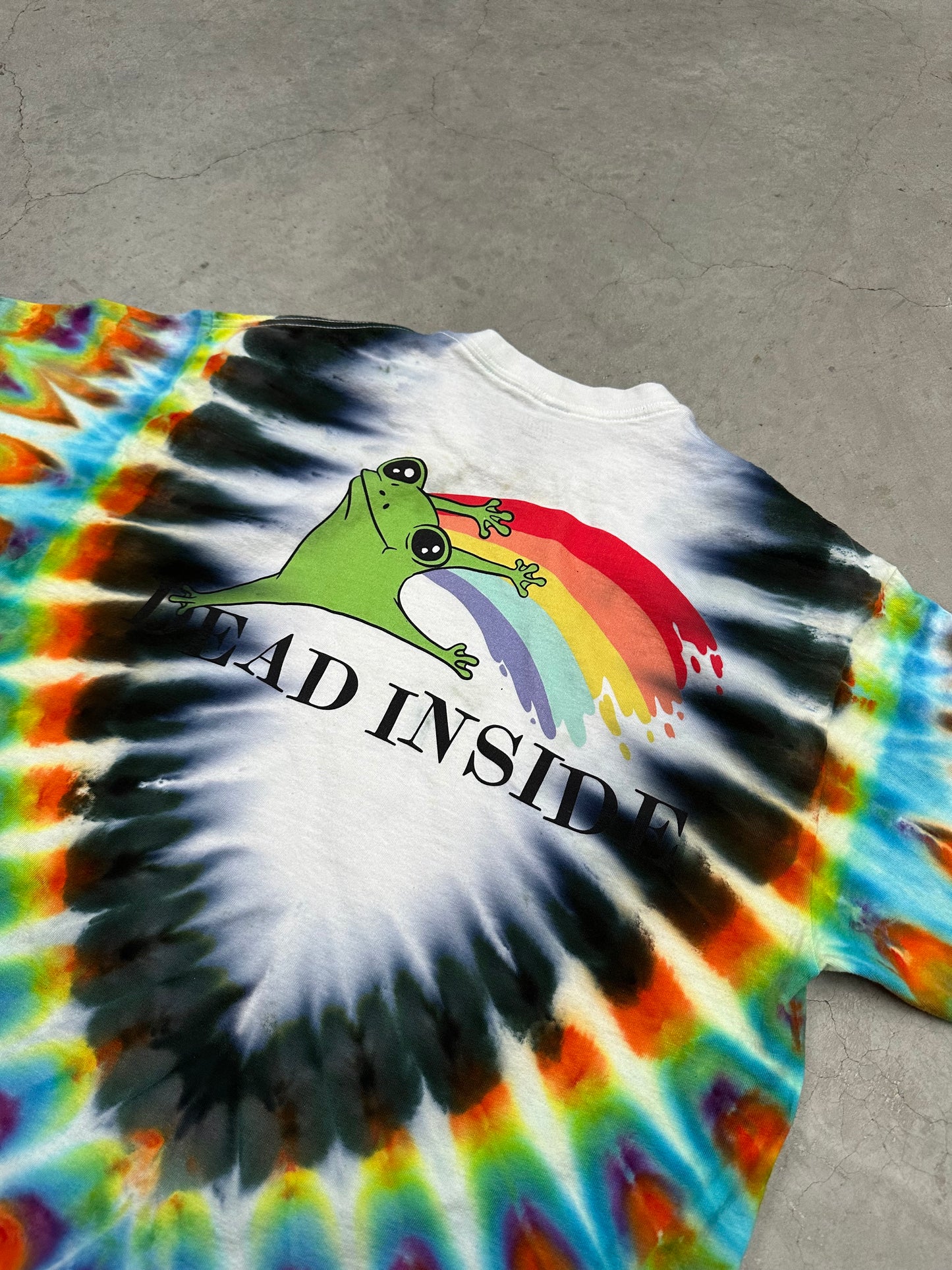 Graphic 1 of 1 T (L)