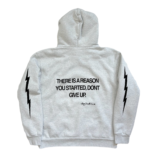 GRAY ESSENTIAL HOODIE